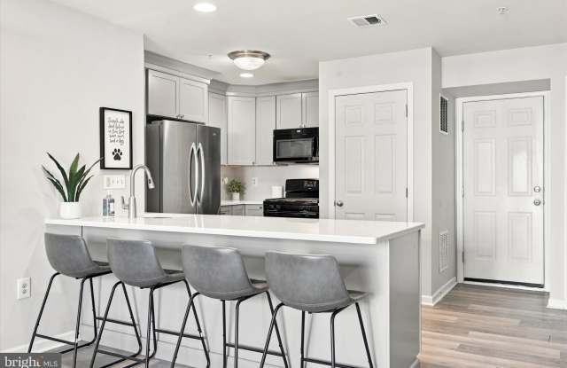 2077 MORGAN HILL Drive Gallery 3