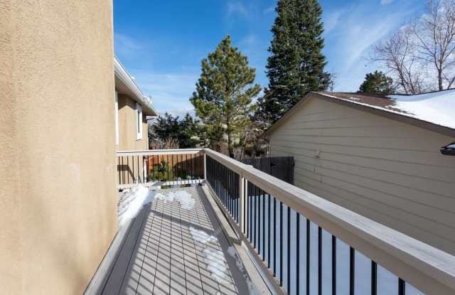 Charming Home in School District 20! Gallery 4