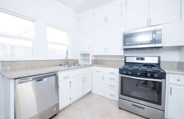 5225 De Longpre Ave. photos photos