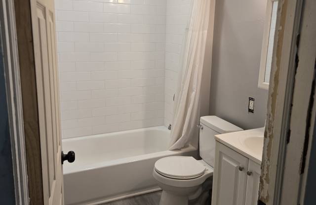 9024 Yale Avenue photos photos