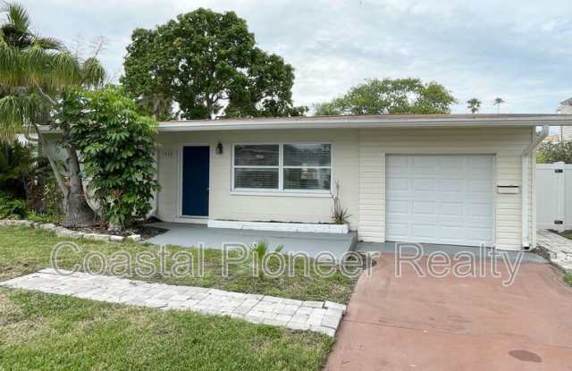 1835 Nevada Ave NE photos photos