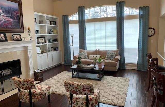 507 Riverside Court Gallery 2