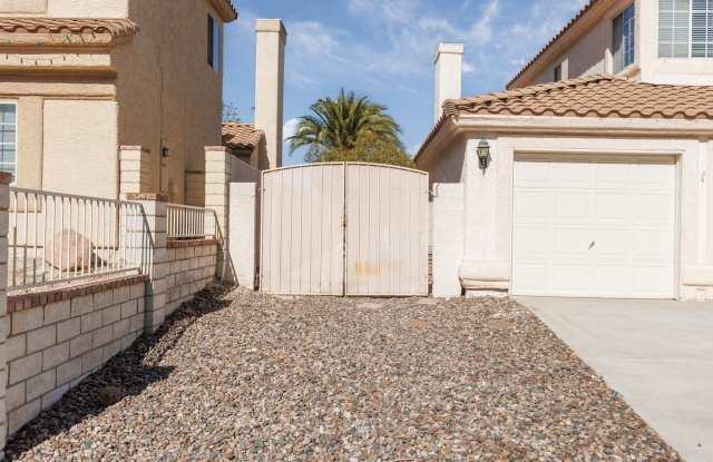 Large Silverado Ranch home with pool Gallery 4
