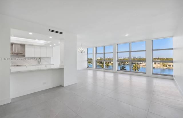 5055 Collins Ave photos photos