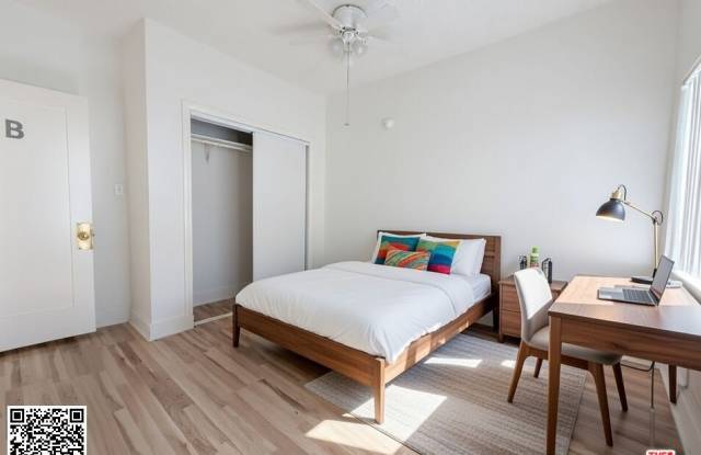 1238 W Adams Blvd photos photos