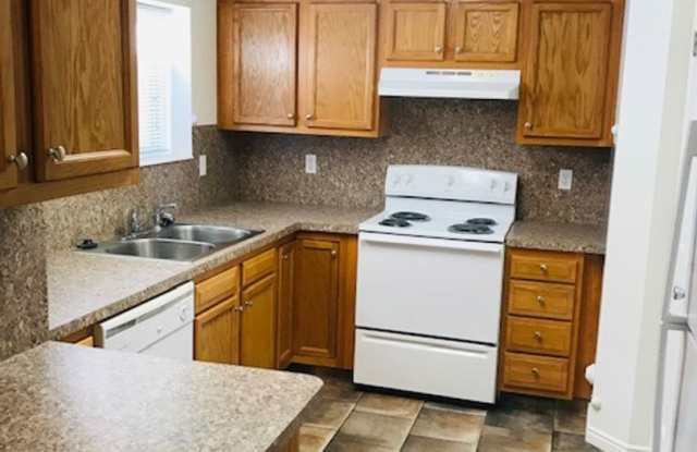 Beautifully updated apartment near WSU and McKay Dee. Gallery 2