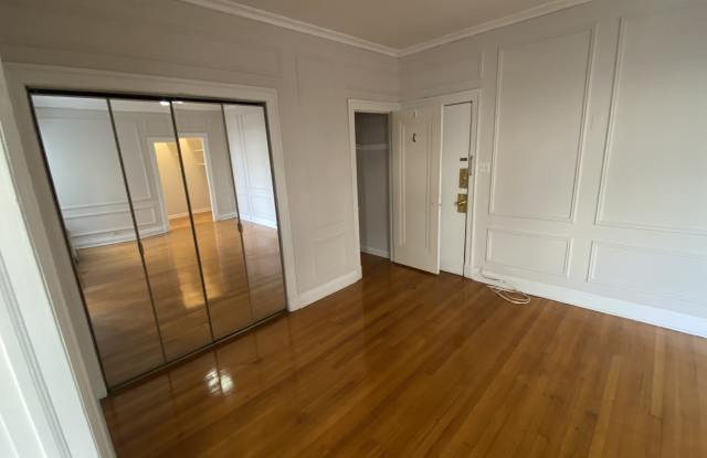 5120 S Harper Ave photos photos