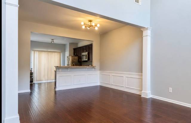 3 Bedroom, 2.5 Bath townhome in Alpharetta Gallery 4
