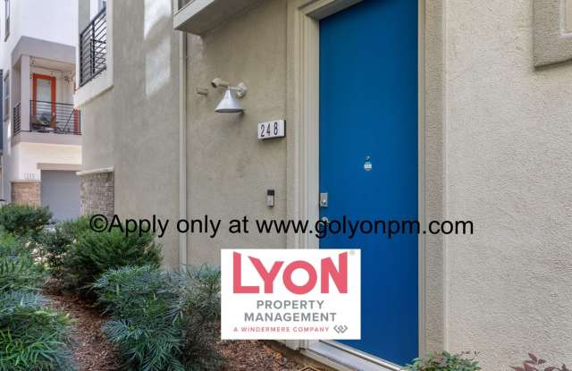 Stunning, Modern 2 bed/2.5 bath Condo in Upper Land Park!! Gallery 4