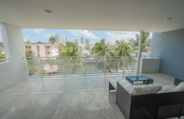 468 Golden Isles Dr # 202, Hallandale Beach, FL 33009 photos photos