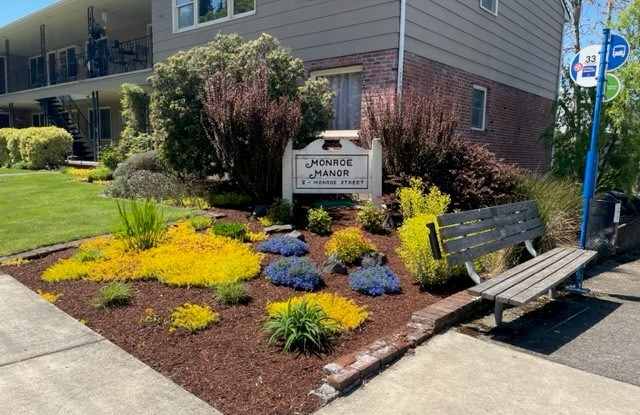 Monroe Manor Apartments Gallery 2