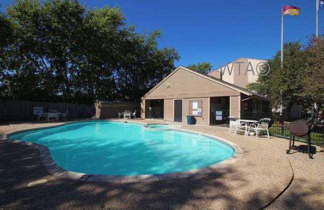 1348 Thorpe Ln. Gallery 2