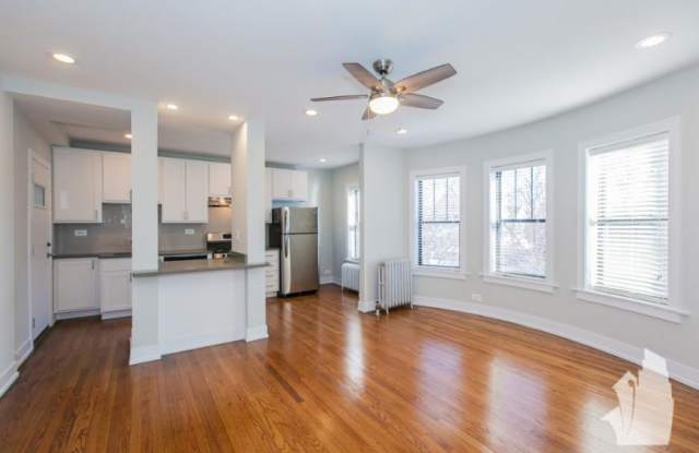 1952 West Wilson Avenue Gallery 2