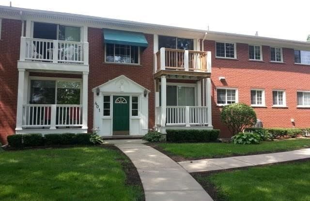 401 N ETON Street - 401 North Eton Street, Birmingham, MI 48009