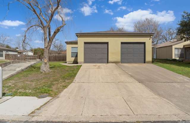 14532 Clovelly Wood photos photos