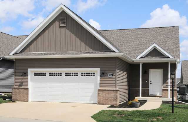 House with 2bd/2Bath/2Car Garage.  Reserve Mahomet Gallery 2