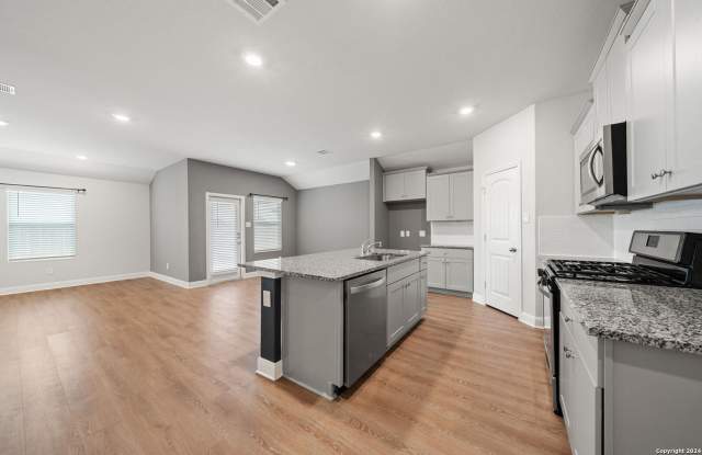 1080 AMBLE OAK Gallery 3