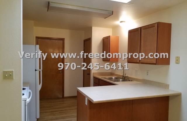 Great 2 Bedroom 2 Bath 2 Car Garage House Gallery 4