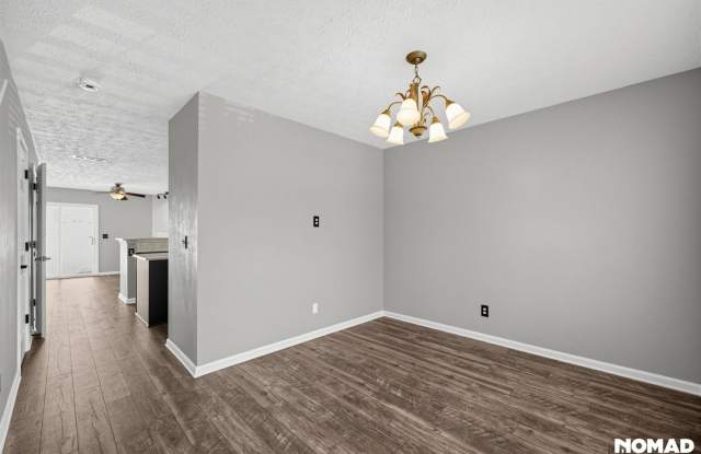 Freshly Renovated 2BR/2.5BA Townhome in Nashville Gallery 4