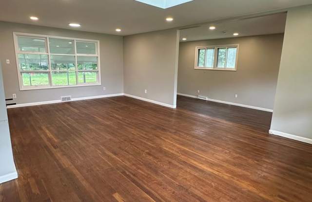 3 Bedroom - 1 Bathroom - Single story living with unfinished basement for storage! photos photos