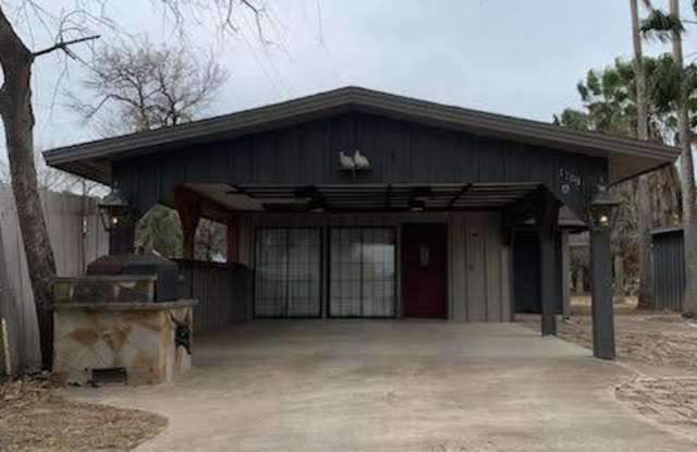 1709 East Sioux Road photos photos
