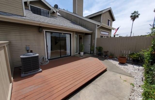 1844 W Falmouth Ave # 5 - 1844 Falmouth Avenue, Anaheim, CA 92801