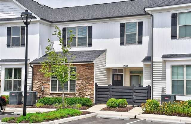 1007 Kathy Ann Way W photos photos