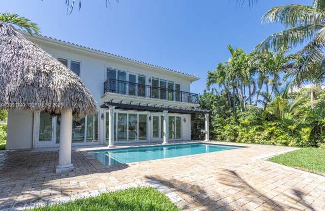 425 N Shore Dr photos photos