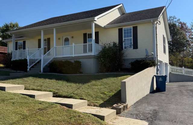 364 School Side Dr Gallery 4