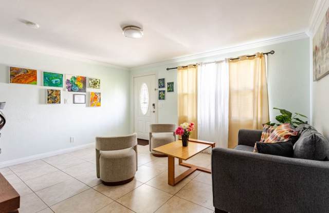 BEAUTIFULLY UPDATED 3-BEDROOM HOME WITH PRIVATE IN-LAW SUITE – PINELLAS PARK, FL Gallery 4