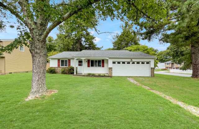 Beautiful 3-Bedroom, 1.5-Bath Rancher on Corner Lot in Chesterfield! photos photos