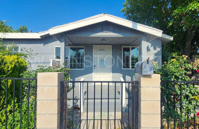 3 Bedroom, 1 Bathroom Gallery 4