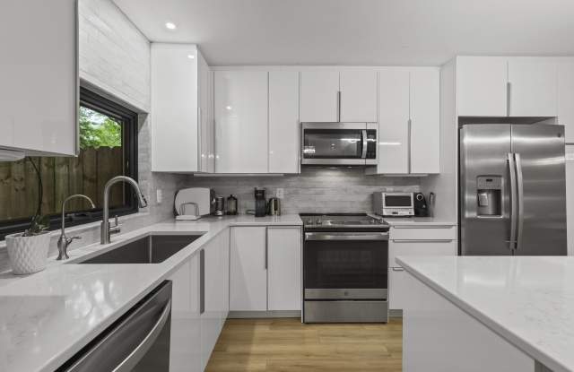 7801 Village Dr photos photos