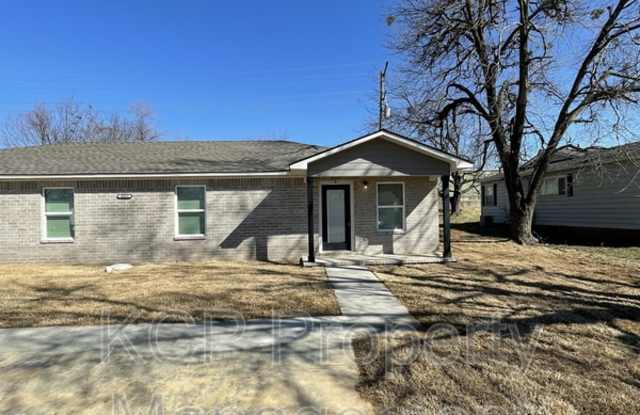 4915 South 34th Street - B photos photos