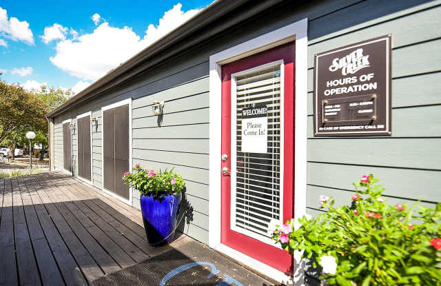 Silver Creek Apartments Gallery 3