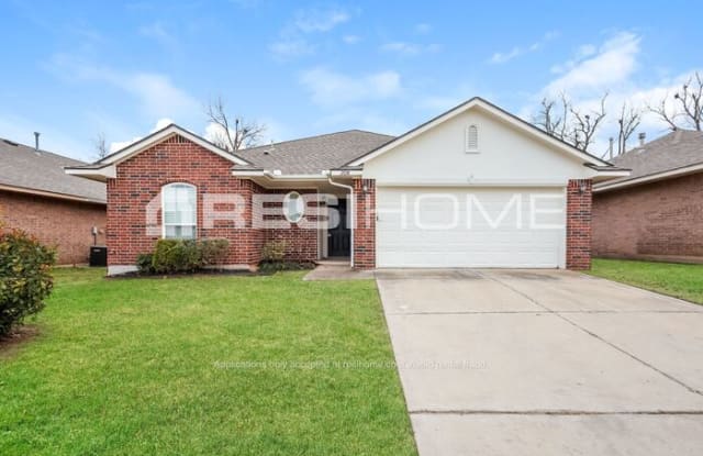 208 Cambridge Drive - 208 Cambridge Drive, Midwest City, OK 73110