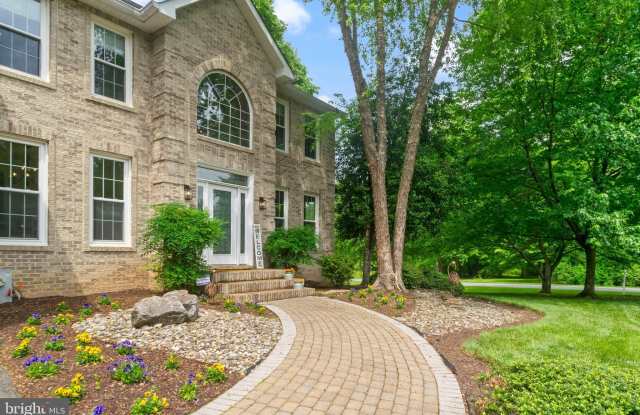 1800 GREER Court Gallery 2