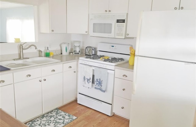 7158 MOUNT BRISTOL BOULEVARD NE Gallery 2