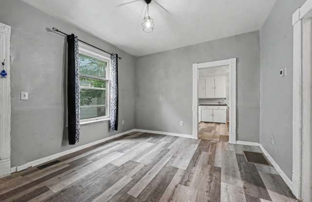 819 Mcreynolds Ave NW # 1 Gallery 2