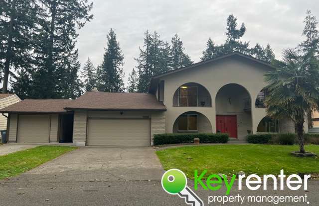 Golf Course Beautiful Lakewood Home!! - 7120 Turquoise Drive Southwest, Lakewood, WA 98498