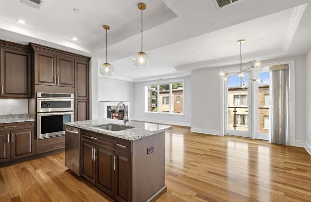 250 HENLEY PL Gallery 2