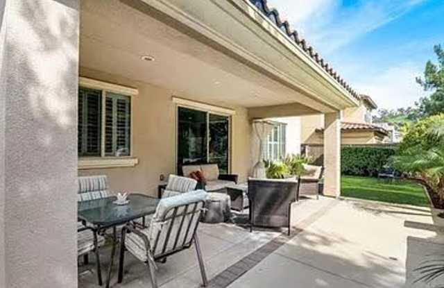 445 Adobe Estates Drive - 445 Adobe Estates Drive, Vista, CA 92083