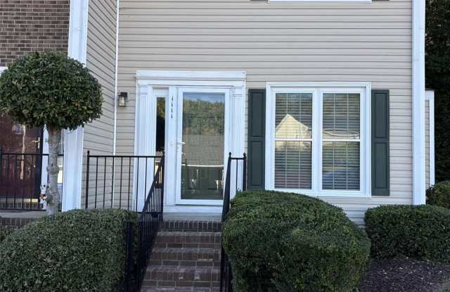 1111 Surry Lane Gallery 1