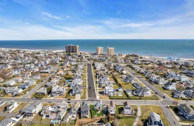 34 Riverdale Avenue photos photos