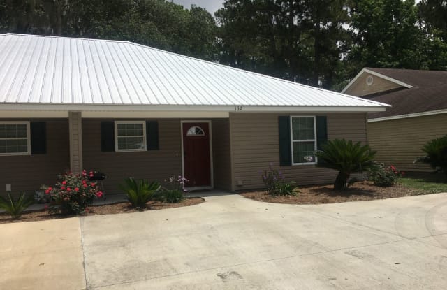 132 Leeswood Circle - 132 Leeswood Cir Brunswick 31525, Country Club Estates, GA 31525