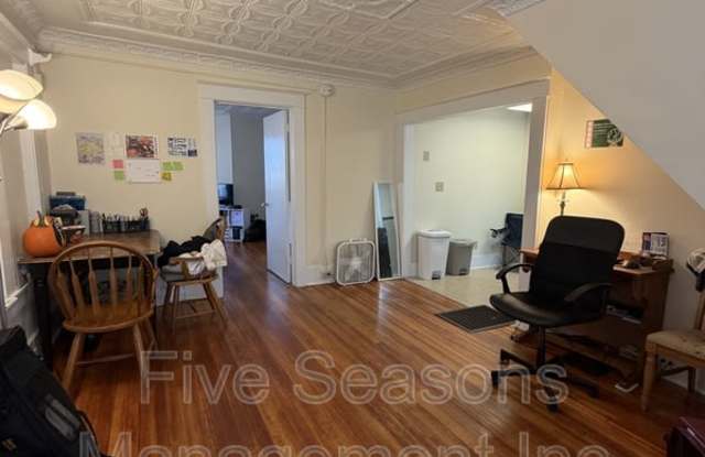 465-467 Colchester Avenue - 1 Gallery 4