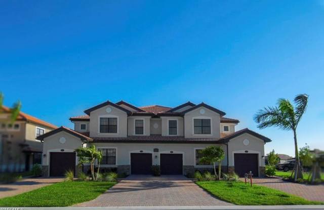 Brand new Construction Coach Home in Paloma Overlooking the Lake! photos photos