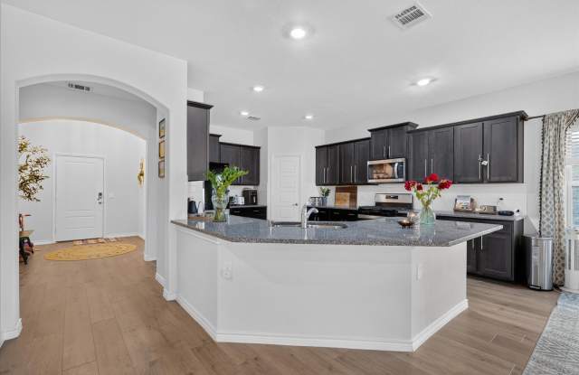 4005 Lockmead Road Gallery 4