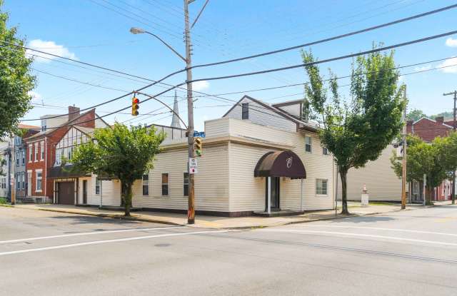 Spacious Duplex in the Heart of South Side Flats photos photos