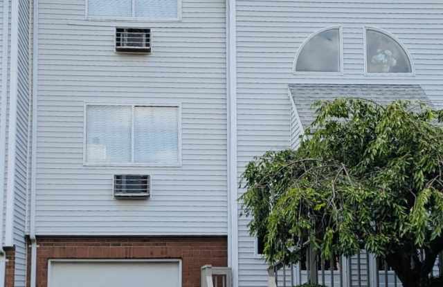 925 Oronoke Rd photos photos